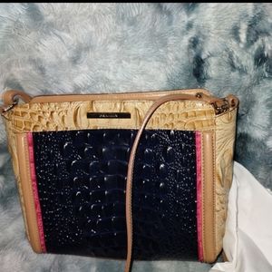 Carrie Crossbody
